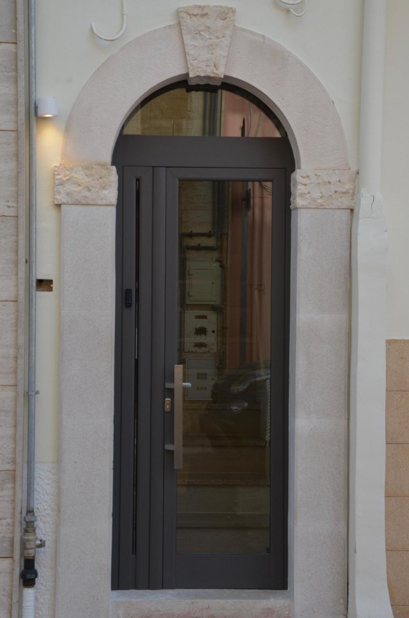 18Zero2 Luxury Rooms Bari Buitenkant foto