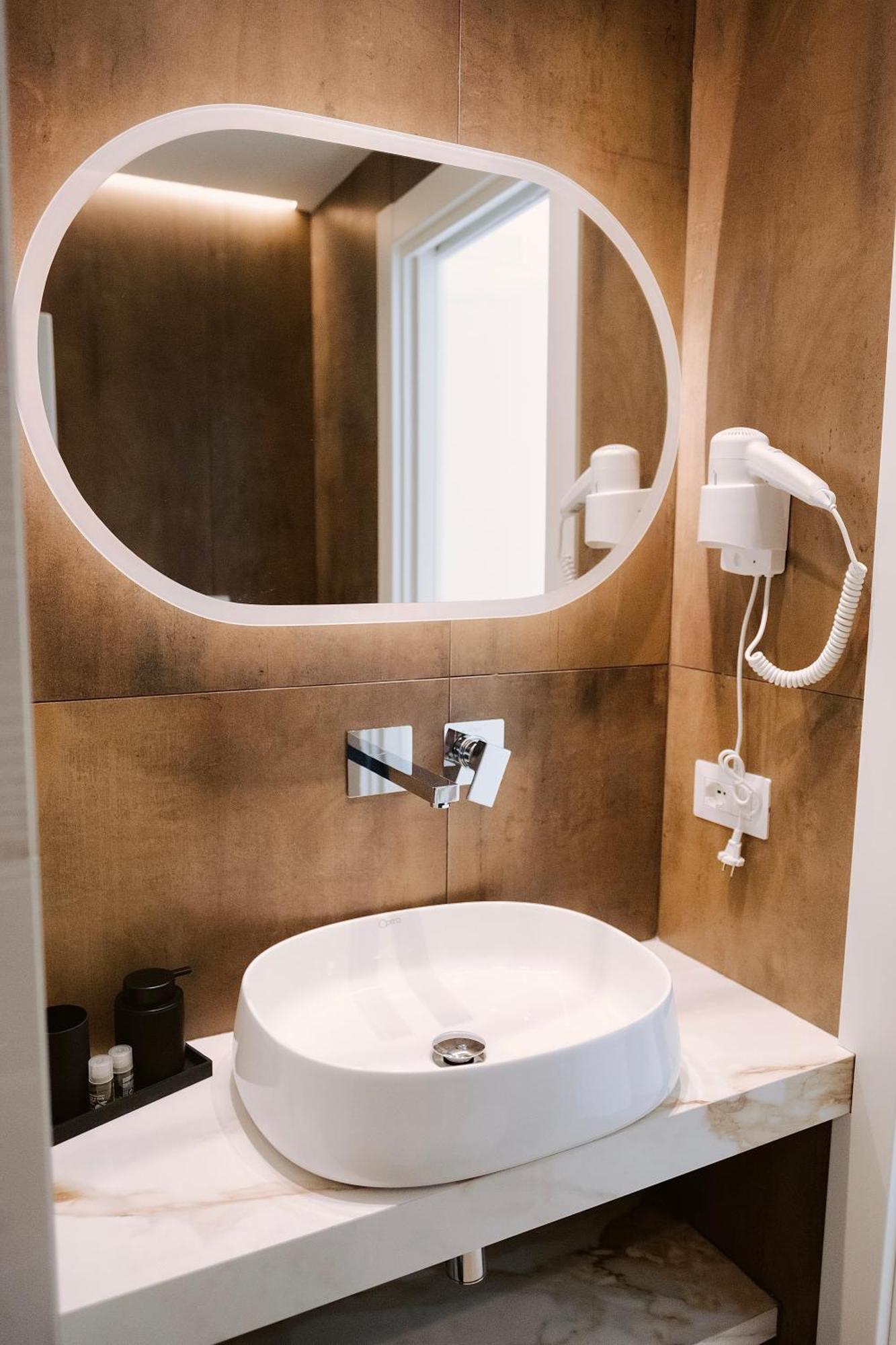 18Zero2 Luxury Rooms Bari Buitenkant foto